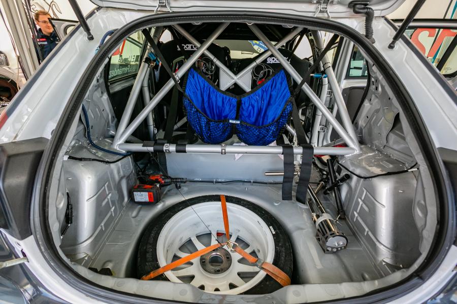 Багажник Peugeot 208 Rally 4 2020 года  (фото 15 из 25)